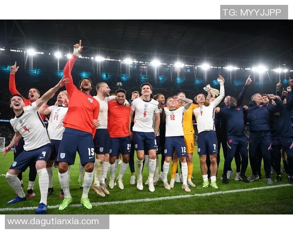 深圳足球队在世锦赛中的团队协作表现分析与启示 深圳足球队在世锦赛中的团队协作表现分析与启示